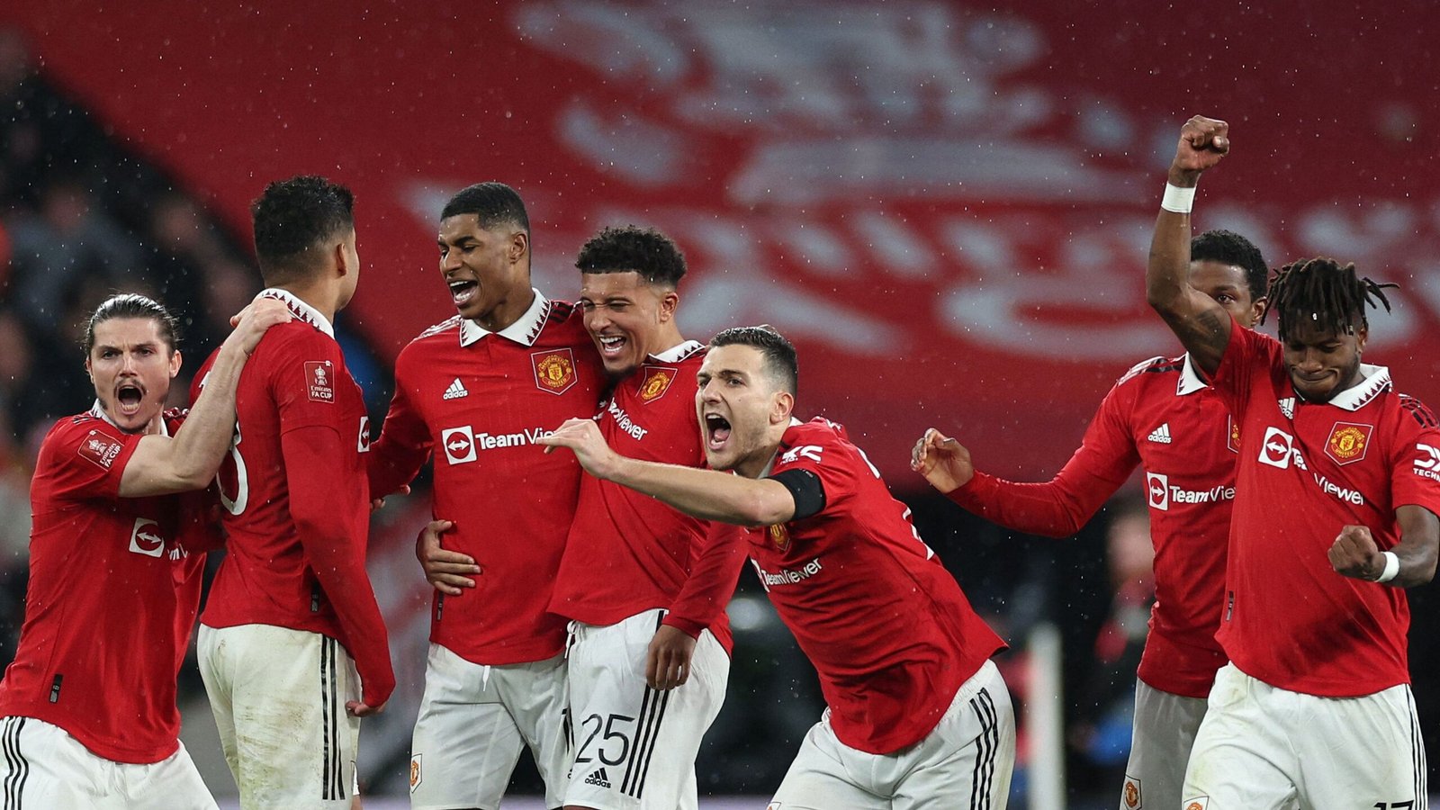رسميا: يونايتد يودع صفقة الـ85 مليون يورو مجانا.. وغموض حول وضع أونانا