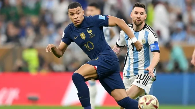 الهاتريك في كأس العالم.. حقائق مذهلة ولحظات تاريخية لا تنسى!