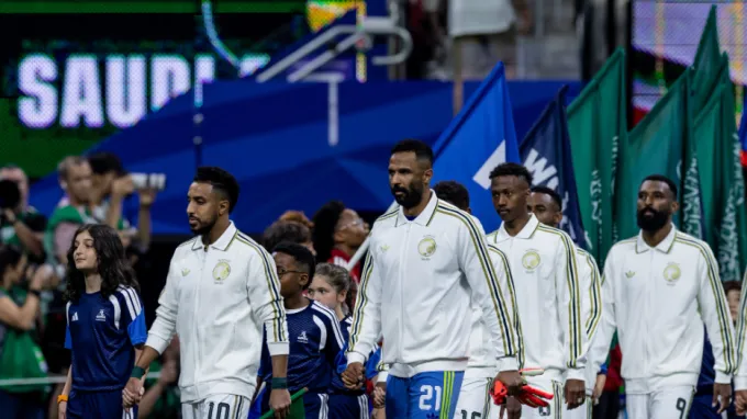 رئيس الهلال السابق يطالب بتغيير جذري في المنتخب السعودي