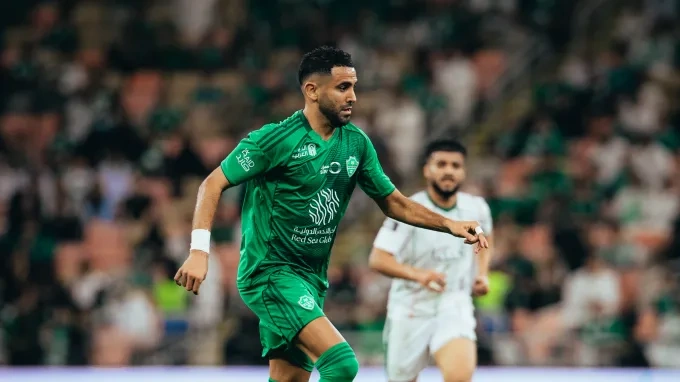 بعد كيسيه.. الأهلي السعودي يحسم مستقبل رياض محرز