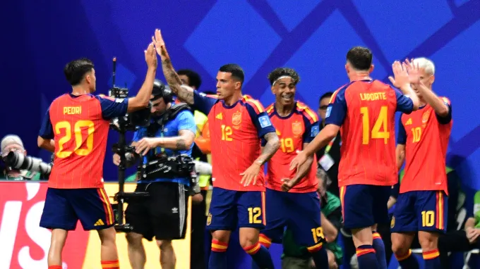 القنوات الناقلة لمباراة إسبانيا والأوروغواي في كأس العالم