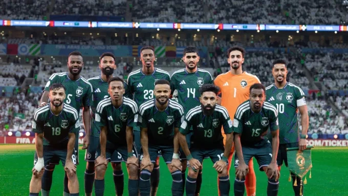 قبل المونديال.. 4 خبراء يرسمون ملامح تشكيلة المنتخب السعودي